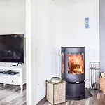 Lovely In With House A Mountain View *