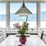 Feriehus Lovely In With House A Mountain View *
