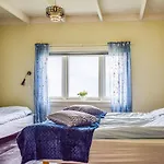Lovely In With House A Mountain View *