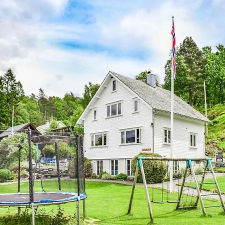 Vakantiehuis Lovely In With Wifi *