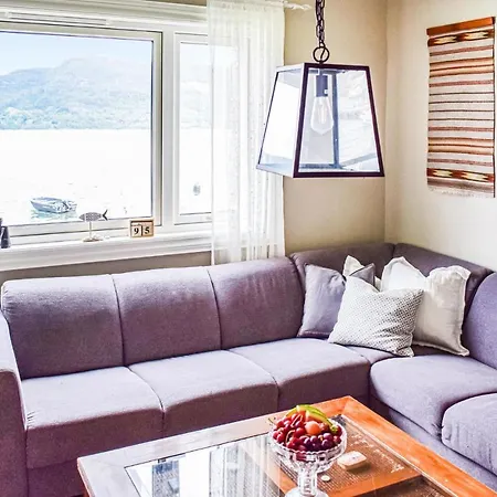 Lovely In Hebnes With Wifi *