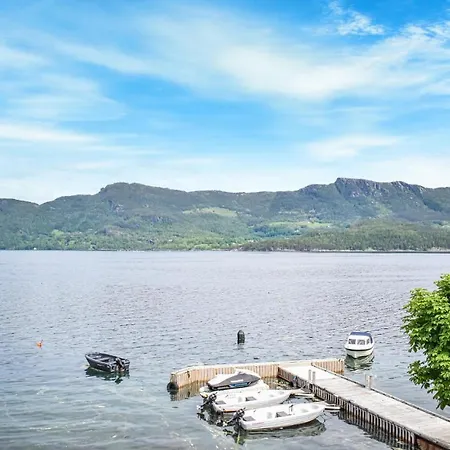 Tatil Evi Lovely In Hebnes With Wifi