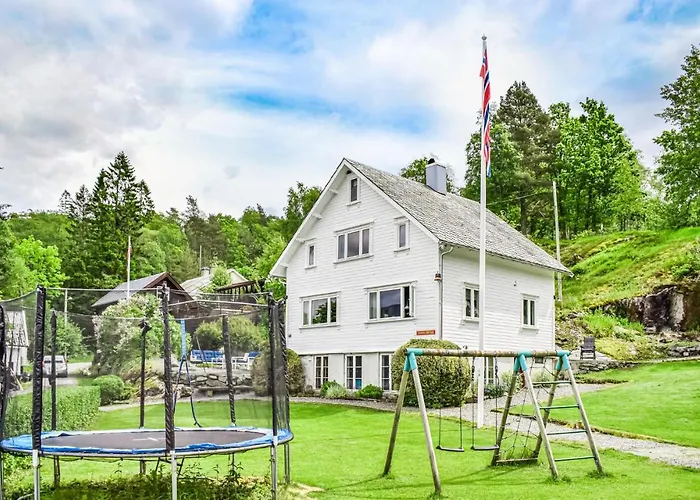 Vakantiehuis Lovely In With Wifi *