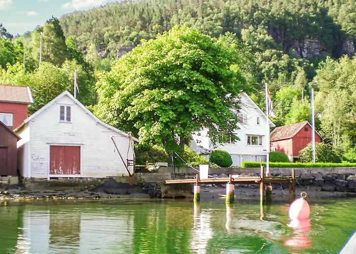 Vakantiehuis Lovely In With Wifi Hebnes