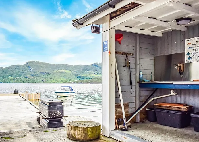 Vakantiehuis Lovely In With Wifi *